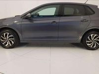 Usata VW Polo Life 95 CV (69 kW) 2023 Grigio metallizzato Utilitaria
