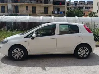 Usata Fiat Punto Lounge 77 CV (56 kW) 2016 Bianco Utilitaria