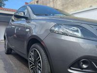 Usata Lancia Ypsilon Gold 69 CV (50 kW) 2022 Grigio Utilitaria