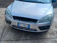 Usata Ford Focus 90 CV (66 kW) 2005 Grigio Station wagon