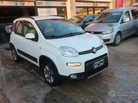Usata Fiat Panda 4x4 S 95 CV (69 kW) 2016 Bianco pastello Utilitaria