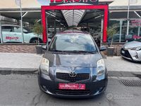 Usata Toyota Yaris 90 CV (66 kW) 2008 Grigio Berlina