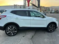 Usata Nissan Qashqai Tekna 131 CV (96 kW) 2017 Bianco SUV
