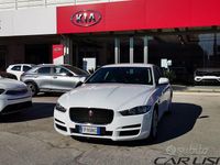Usata Jaguar XE Prestige 180 CV (132 kW) 2018 Bianco Berlina