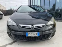 Usata Opel Astra GTC Cosmo 179 CV (131 kW) 2013 Nero Utilitaria