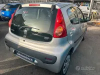 Usata Peugeot 107 Allure 68 CV (50 kW) 2011 Grigio Utilitaria