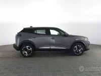 Nuova Peugeot 2008 Allure 101 CV (74 kW) 2026 Grigio SUV