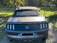 Usata Ford Mustang Convertible 317 CV (233 kW) 2015 Grigio Cabrio