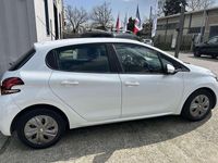 Usata Peugeot 208 Allure 75 CV (55 kW) 2016 Bianco Utilitaria