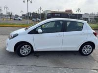 Usata Toyota Yaris Active 69 CV (50 kW) 2015 Bianco Utilitaria