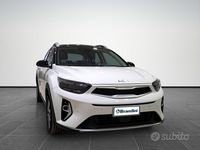 Usata Kia Stonic Style 84 CV (61 kW) 2023 Bianco SUV