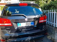 Usata Fiat Freemont Lounge 170 CV (125 kW) 2012 Nero SUV