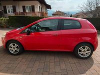 Usata Fiat Grande Punto Dynamic 77 CV (56 kW) 2009 Rosso Utilitaria