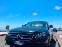 Usata Mercedes E220 Business 194 CV (142 kW) 2019 Nero Berlina
