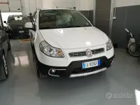 Usata Fiat Sedici Emotion 135 CV (99 kW) 2011 Bianco SUV