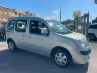 Usata Renault Kangoo 90 CV (66 kW) 2012 Grigio Monovolume