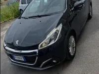 Usata Peugeot 208 Active 82 CV (60 kW) 2018 Nero Utilitaria