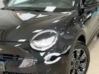 Usata Fiat 600 Pop 136 CV (100 kW) 2025 Nero cinema pastello SUV