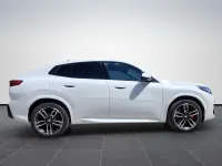 Nuova BMW X2 150 CV (110 kW) 2026 Alpin white pastello SUV