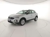 Usata VW T-Roc Life 116 CV (85 kW) 2025 Pyrit silver metallizzato nero SUV
