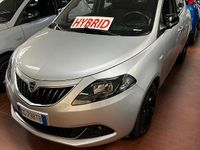 Usata Lancia Ypsilon Silver 69 CV (50 kW) 2021 Argento Utilitaria