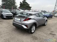 Usata Toyota C-HR Active 122 CV (89 kW) 2021 Grigio SUV