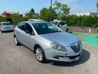 Usata Lancia Delta 120 CV (88 kW) 2010 Grigio Utilitaria