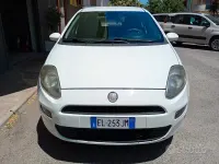 Usata Fiat Grande Punto Lounge 77 CV (56 kW) 2012 Bianco Utilitaria