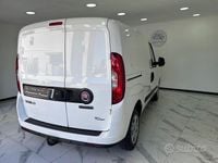 Usata Fiat Doblò 90 CV (66 kW) 2015 Bianco Monovolume