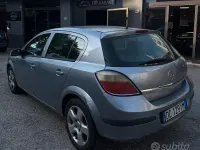 Usata Opel Astra 101 CV (74 kW) 2006 Grigio Berlina