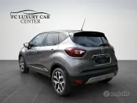 Usata Renault Captur 90 CV (66 kW) 2019 Grigio SUV