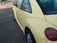 Usata VW Beetle 101 CV (74 kW) 2002 Giallo Berlina