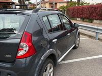 Usata Dacia Sandero Stepway 90 CV (66 kW) 2011 Grigio Berlina