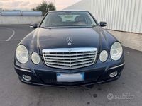 Usata Mercedes E280 Avantgarde 190 CV (139 kW) 2007 Blu Berlina