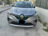 Usata Renault Captur Techno 101 CV (74 kW) 2024 Grigio SUV