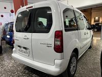 Usata Peugeot Partner Tepee 92 CV (67 kW) 2012 Bianco Monovolume