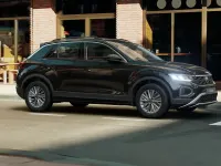 Usata VW T-Roc Life 116 CV (85 kW) 2025 Deep black perlato SUV