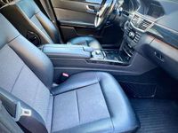 Usata Mercedes E200 60 CV (44 kW) 2008 Nero Berlina