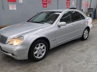 Usata Mercedes C200 Classic 163 CV (119 kW) 2001 Grigio Berlina