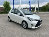 Begagnad Toyota Yaris 90 HK (66 kW) 2015 Vit Halvkombi