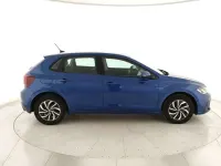 Usata VW Polo Life 95 CV (69 kW) 2023 Blu Utilitaria