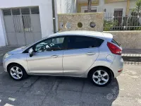 Usata Ford Fiesta Titanium 95 CV (69 kW) 2010 Grigio Berlina