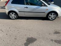 Usata Ford Fiesta 2004 Grigio Utilitaria