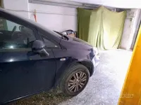 Usata Fiat Grande Punto 77 CV (56 kW) 2016 Bluazzurro Utilitaria