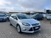 Usata Ford Focus Individual 125 CV (91 kW) 2014 Grigio Station wagon