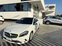 Usata Mercedes A180 Premium 108 CV (79 kW) 2017 Bianco Utilitaria