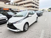Usata Toyota Aygo X-play 72 CV (52 kW) 2018 Bianco Utilitaria
