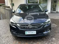 Usado Opel Astra Innovation 105 CV (77 kW) 2016 Negro Berlina
