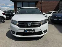 Usata Dacia Sandero Lauréate 75 CV (55 kW) 2013 Bianco Berlina