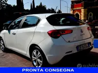 Usata Alfa Romeo Giulietta 105 CV (77 kW) 2011 Bianco Utilitaria